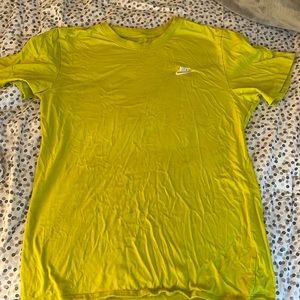 Nike Essential Tshirt